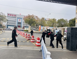 铜陵特校开展 “最小应急作战单元” 反恐防暴演练